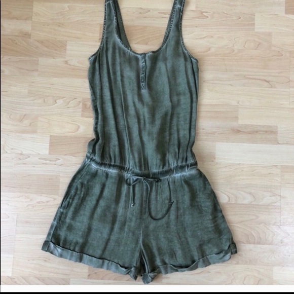 NEW Cloth & Stone Green Crossback Romper - Picture 1 of 4
